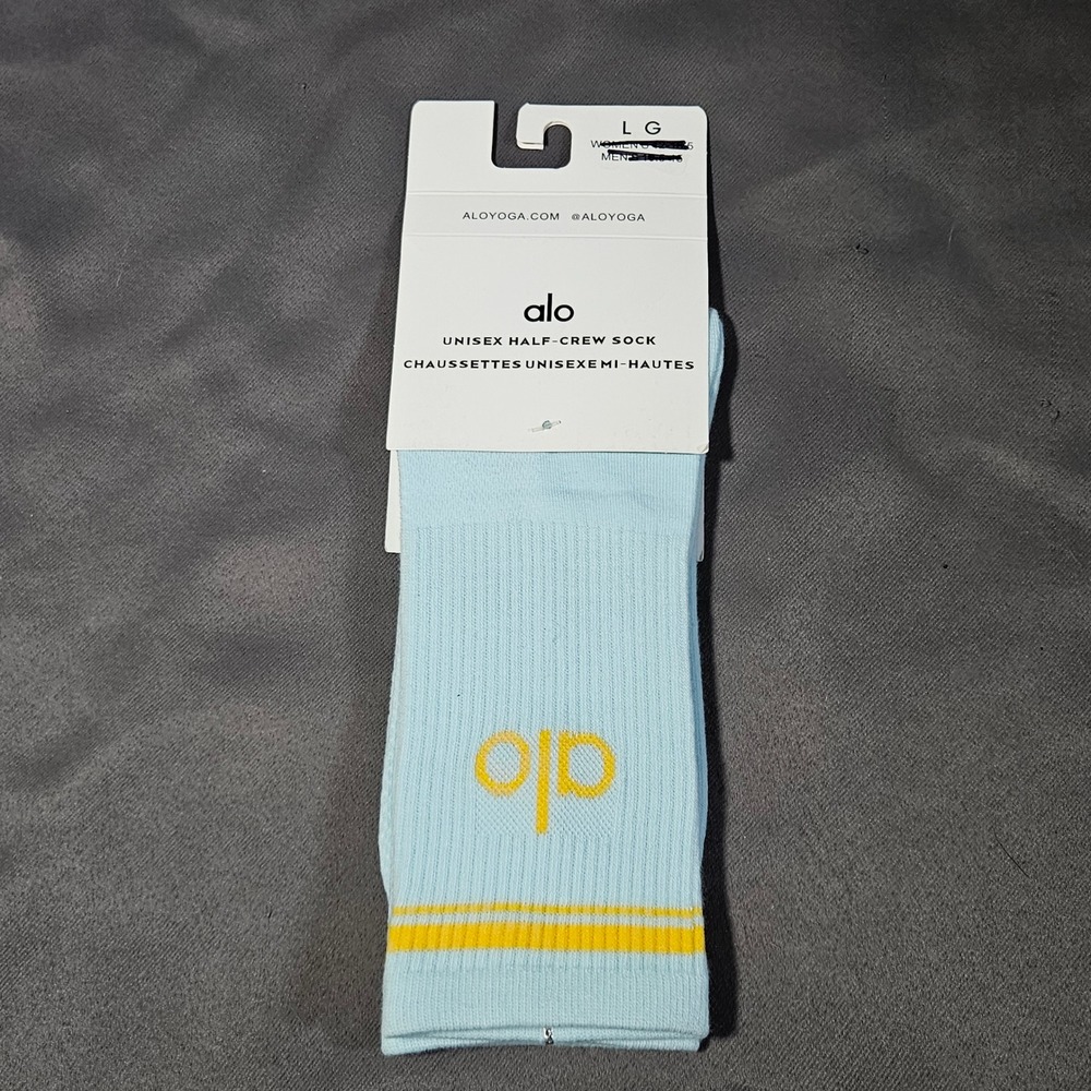 Alo Yoga Unisex Half-Crew Socks‎ Light Blue Yellow Stripe Logo Size Large NEW